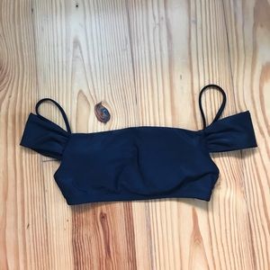 ⚡️⚡️Body Glove off the shoulder bikini top